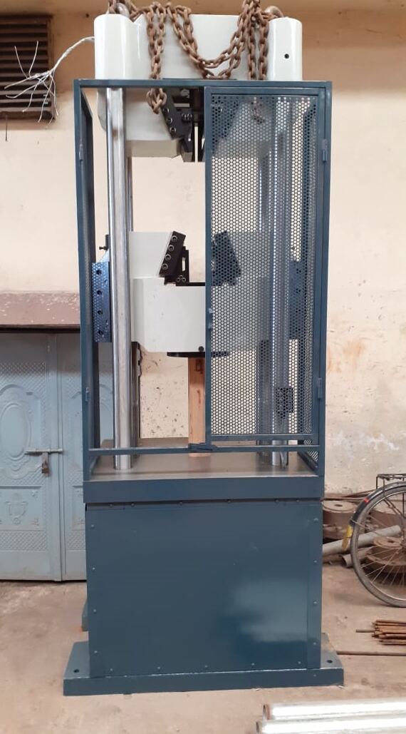 Universal testing machine installed on site